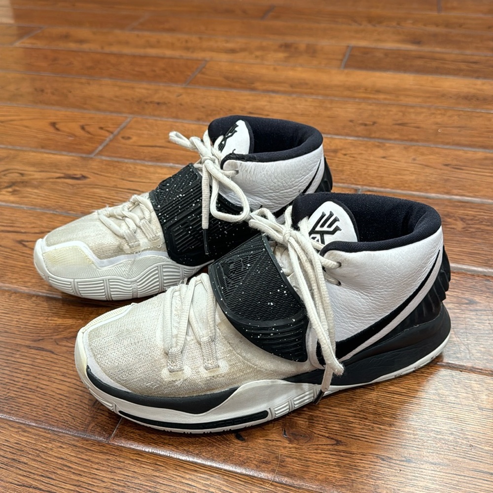 Nike Kyrie 6 men’s basketball shoe sneaker sz 7 black white CK5869-101